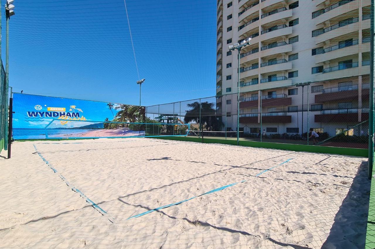 Wyndham Olimpia Royal Hotels Екстер'єр фото The Wynham Beach Volleyball Courts