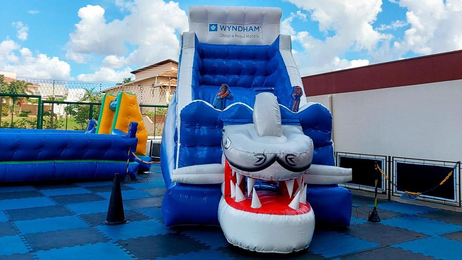 Wyndham Olimpia Royal Hotels Екстер'єр фото Inflatable slide