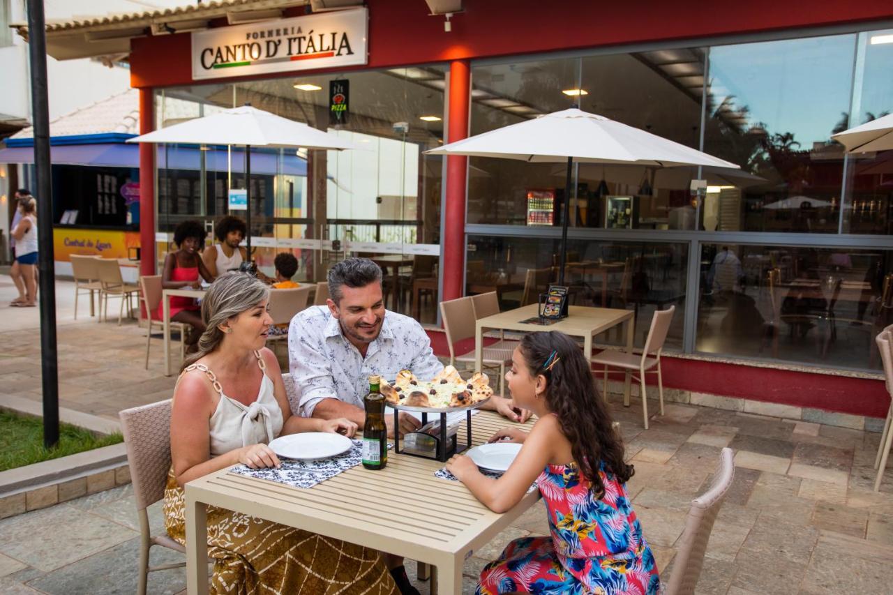 Wyndham Olimpia Royal Hotels Екстер'єр фото Family dining at the restaurant