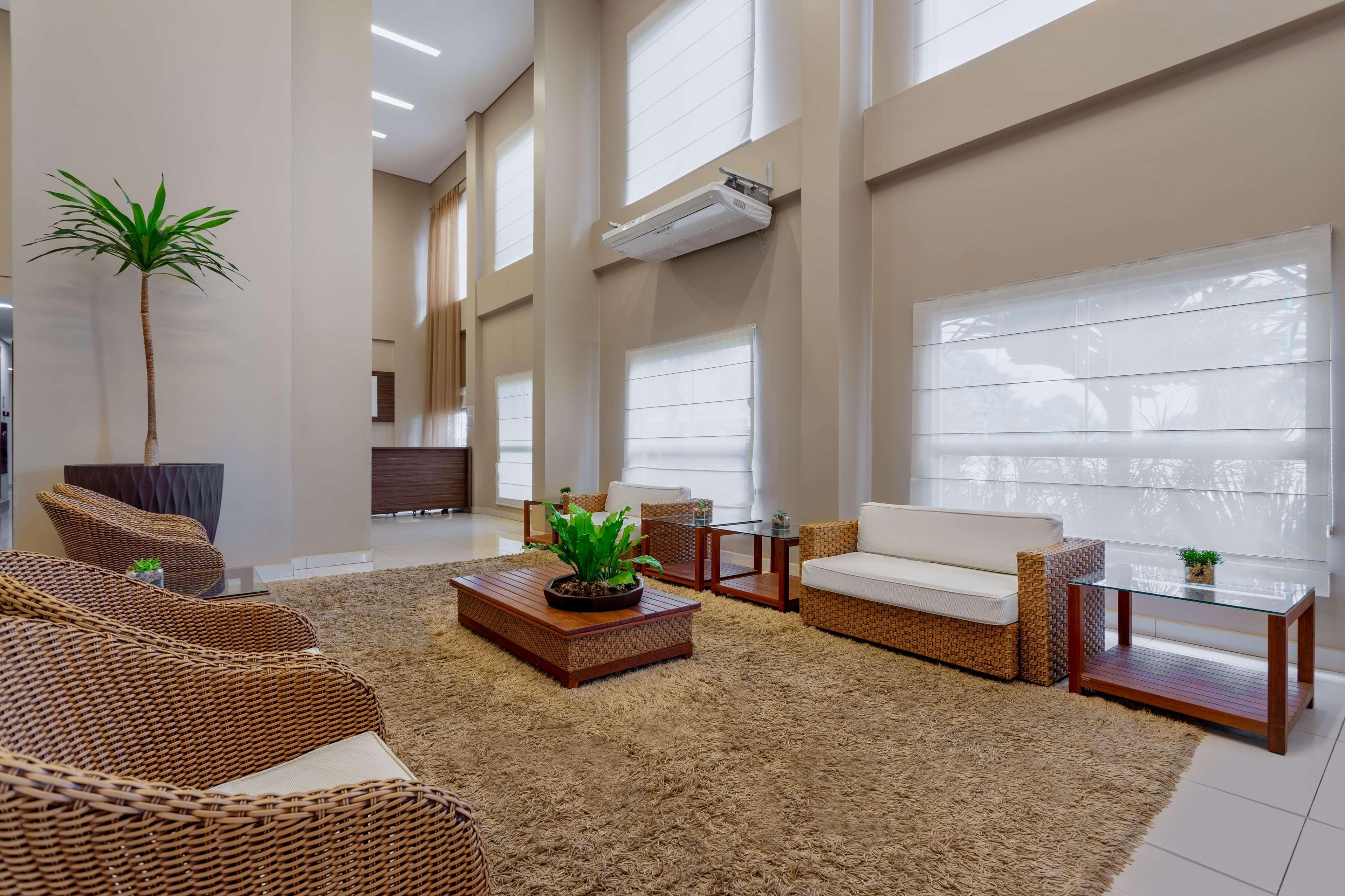 Wyndham Olimpia Royal Hotels Екстер'єр фото A living room with a carpet