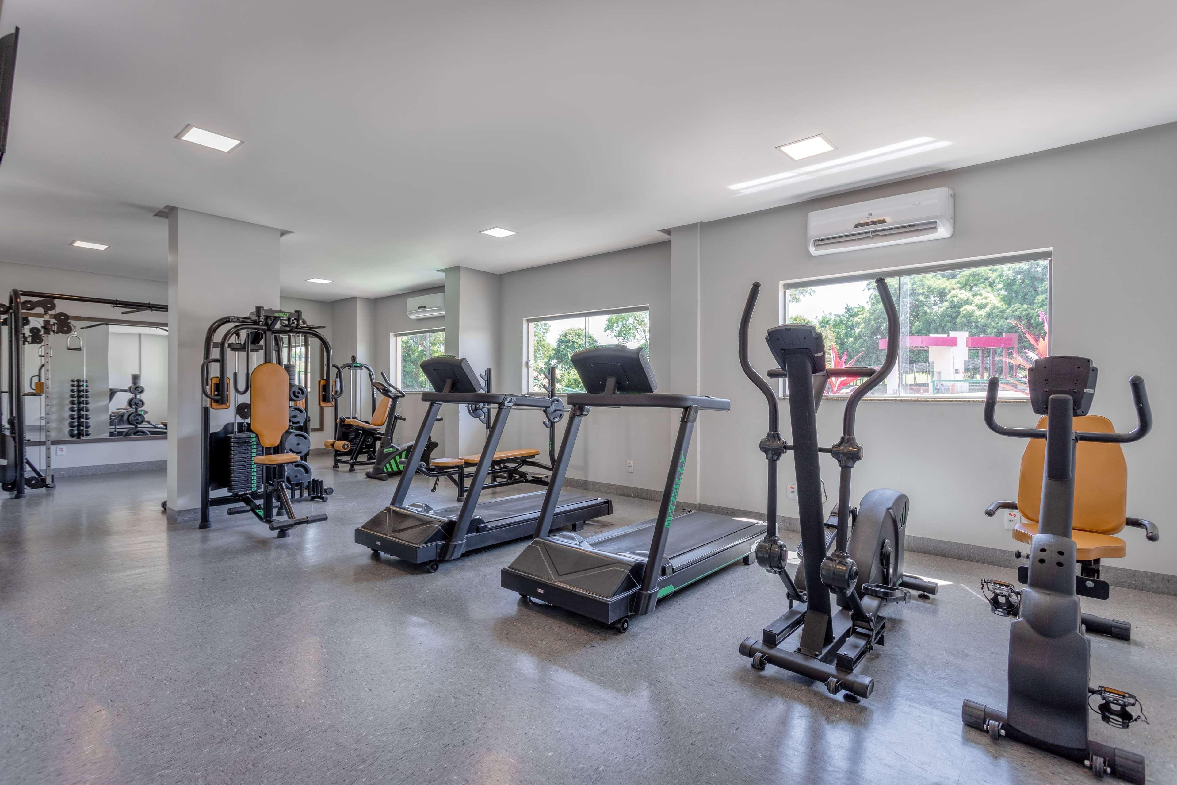 Wyndham Olimpia Royal Hotels Екстер'єр фото A gym in a hotel